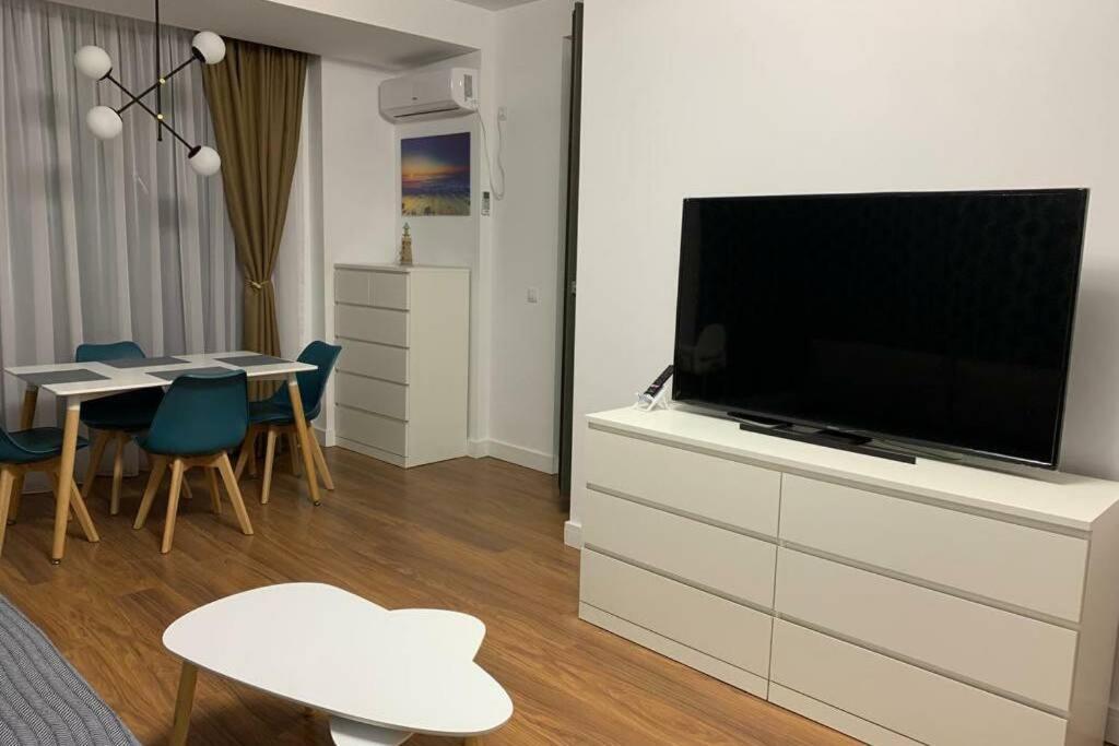 Andreve Apartment By Onix Blue Mamaia Nord, Baby Friendly, Private Parking Năvodari Exteriér fotografie